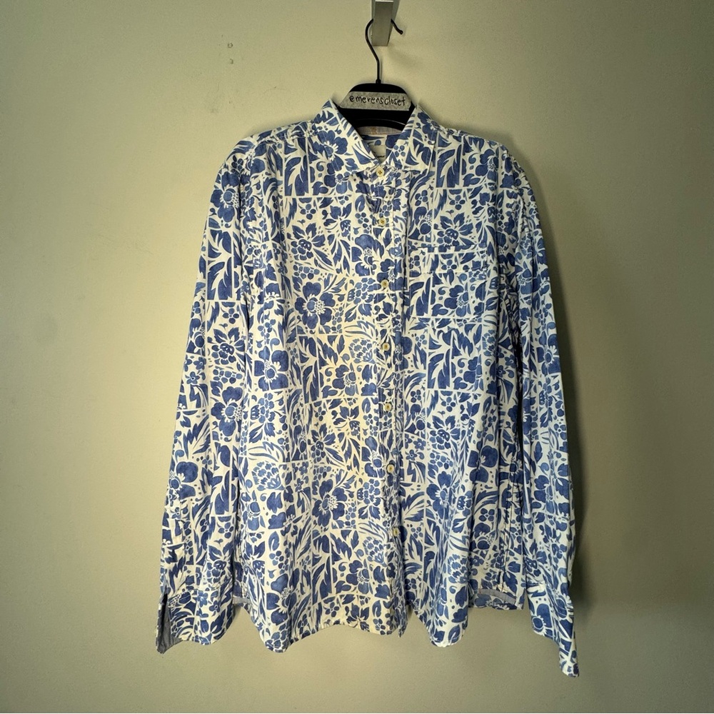Tommy Bahama White and Blue Floral Button-Down Shirt Large